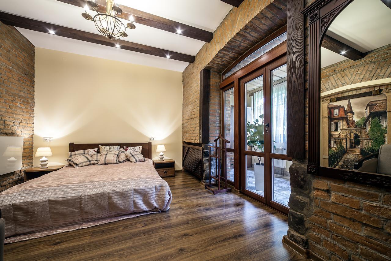 לבוב Vip Castle Apartmens מראה חיצוני תמונה